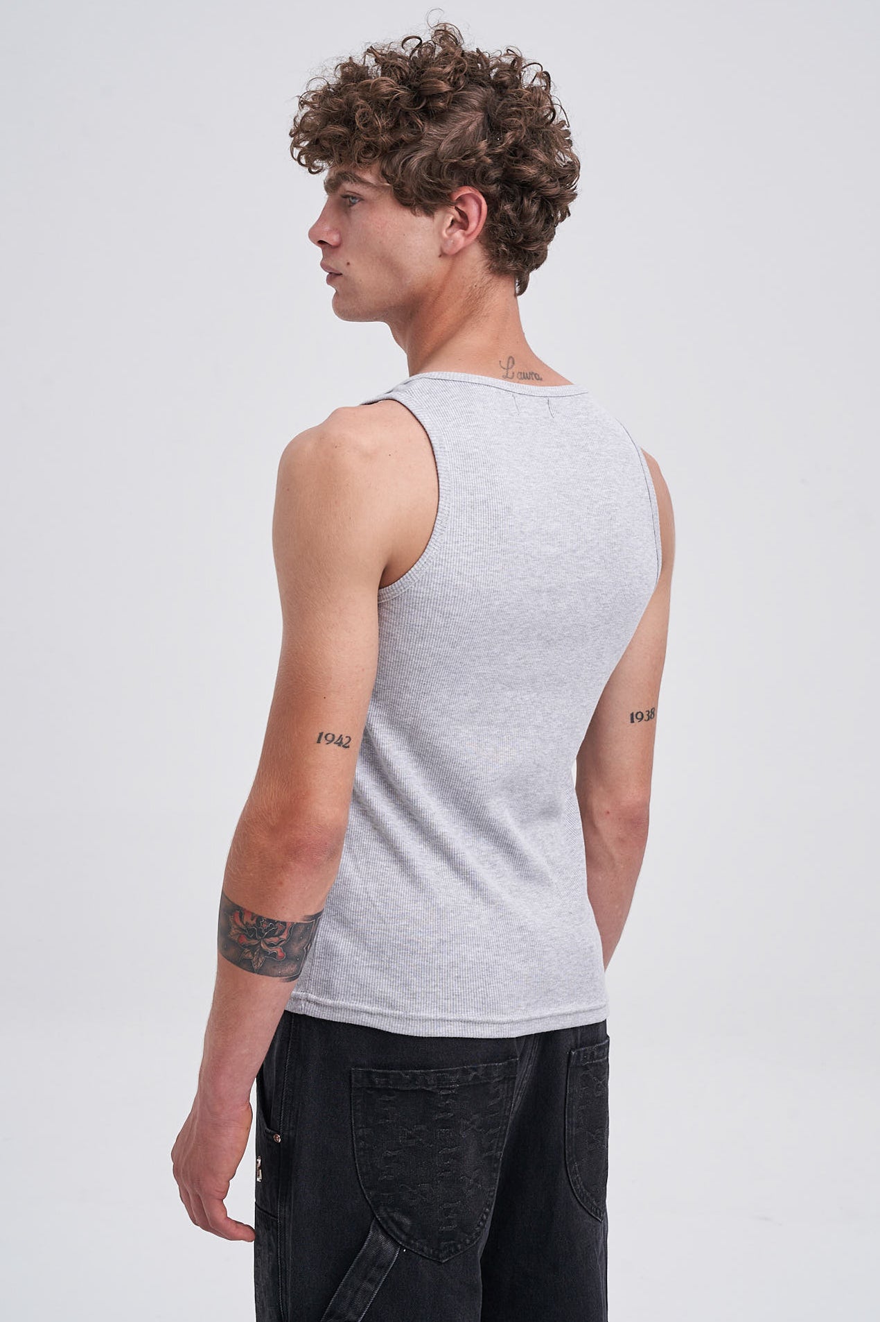MUSCULOSA GRIS